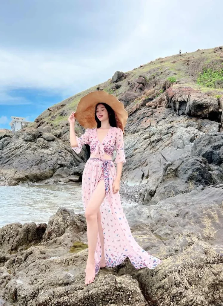 Đầm maxi đi biển là gì? Tại sao lại được "sủng ái" đến vậy?